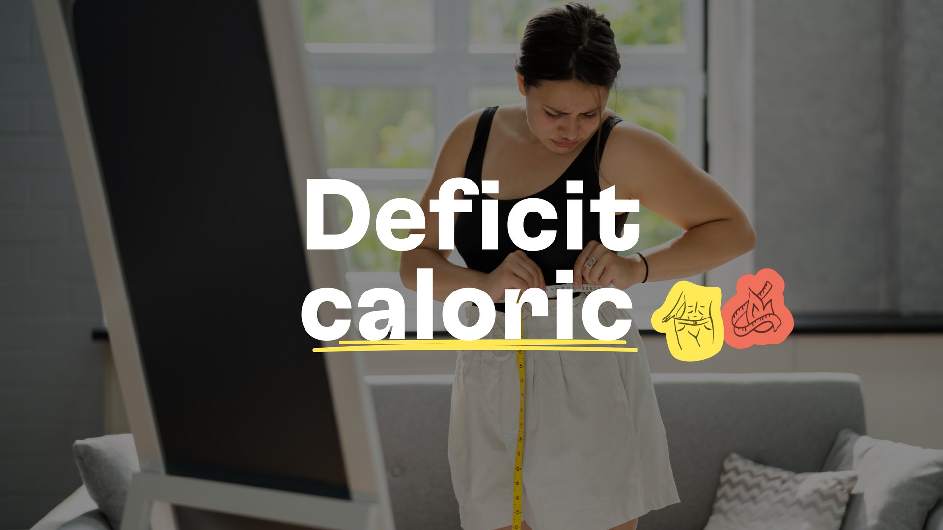 Deficit caloric – o femeie își măsoară talia cu un metru de croitorie