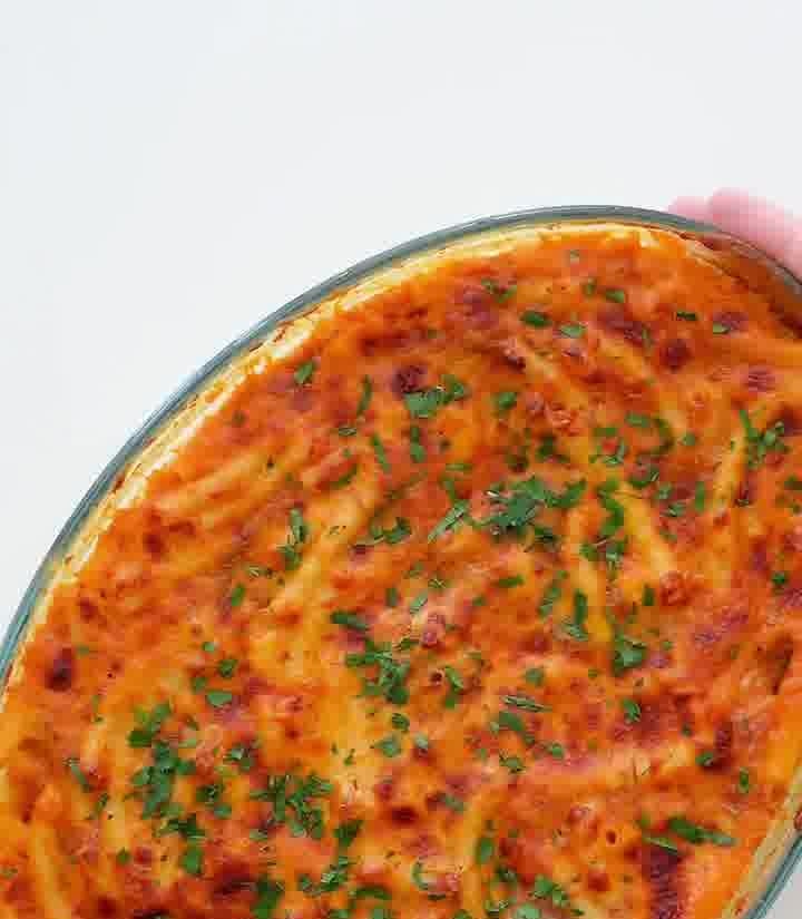 Zapečený BBQ Mac & Cheese v oválné míse